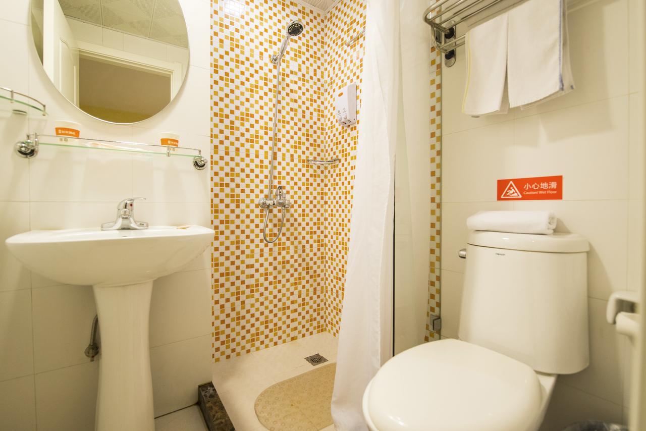 Home Inn Dalian Development Zone Light Railway Station 외부 사진