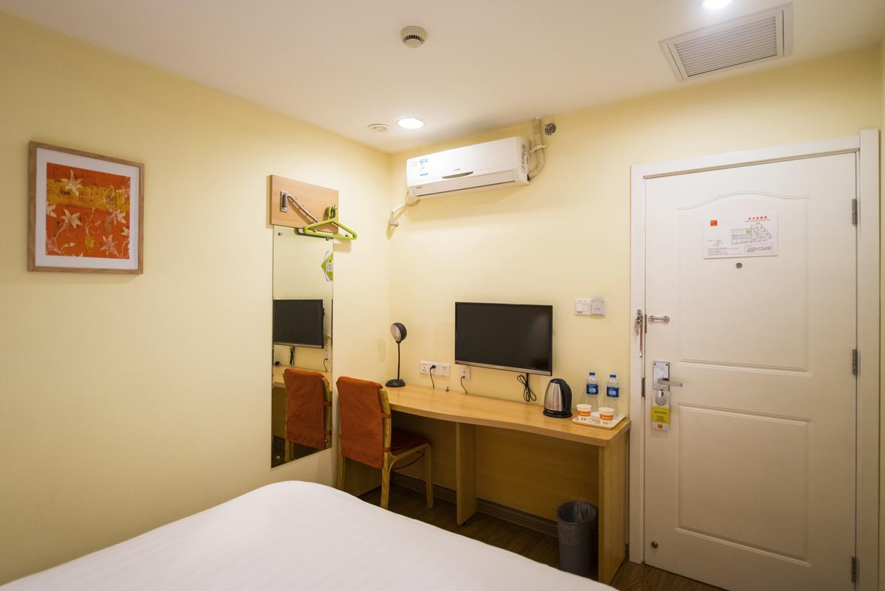 Home Inn Dalian Development Zone Light Railway Station 외부 사진