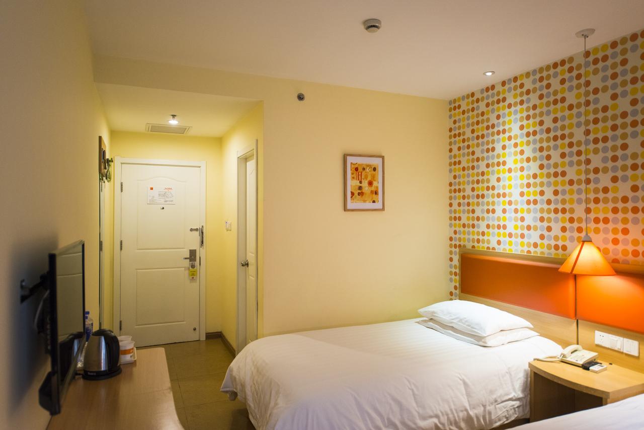 Home Inn Dalian Development Zone Light Railway Station 외부 사진