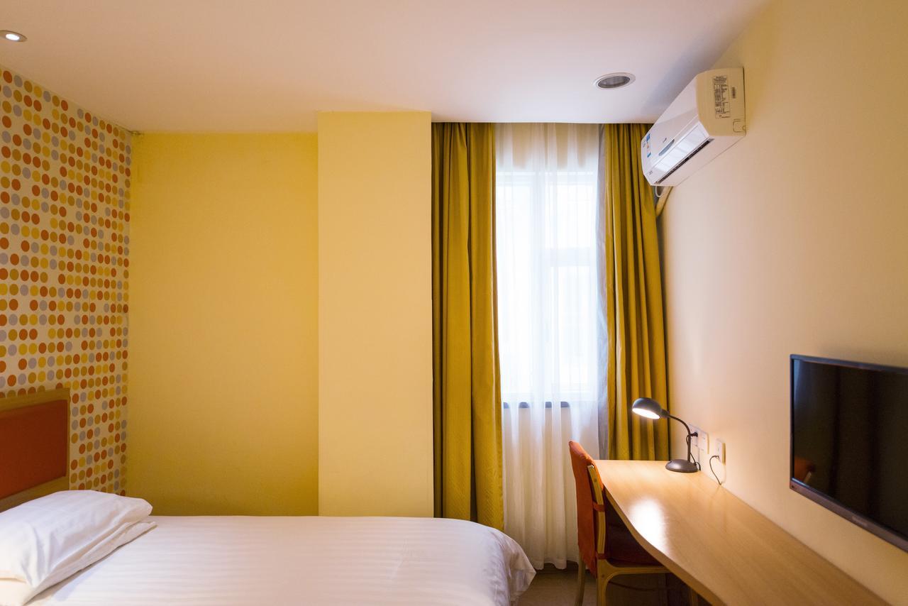 Home Inn Dalian Development Zone Light Railway Station 외부 사진